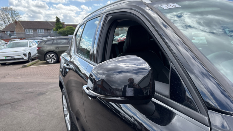 Volvo Xc40 2.0 T4 Momentum 5dr AWD Geartronic Petrol Estate